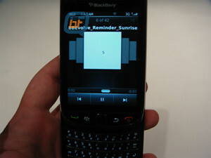 Blackberry treknrakstā 9800 specs