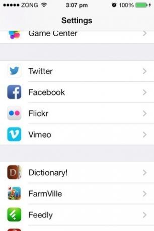 iOS 7 Social Media